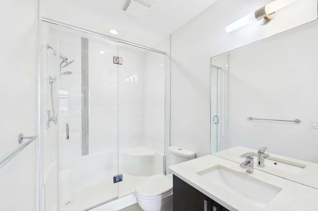 28 Auburn Bay Link SE Calgary AB T3M1Z7