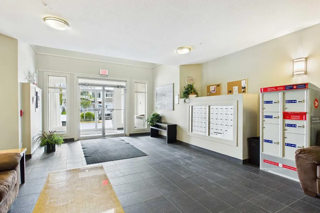 28 Auburn Bay Link SE Calgary AB T3M1Z7