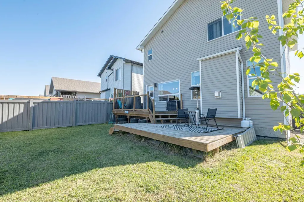 7614 112 Street Grande Prairie AB T8W 0B9