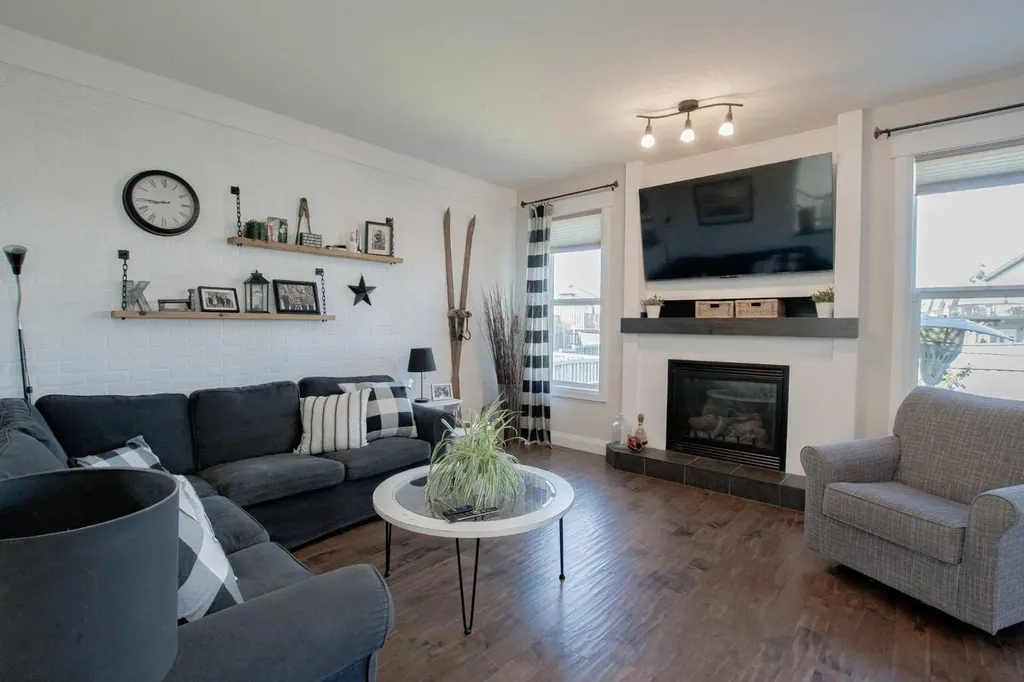7614 112 Street Grande Prairie AB T8W 0B9