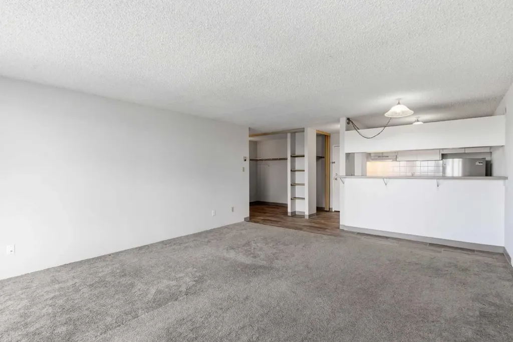 221 6 Avenue SE Calgary AB T2G 4Z9