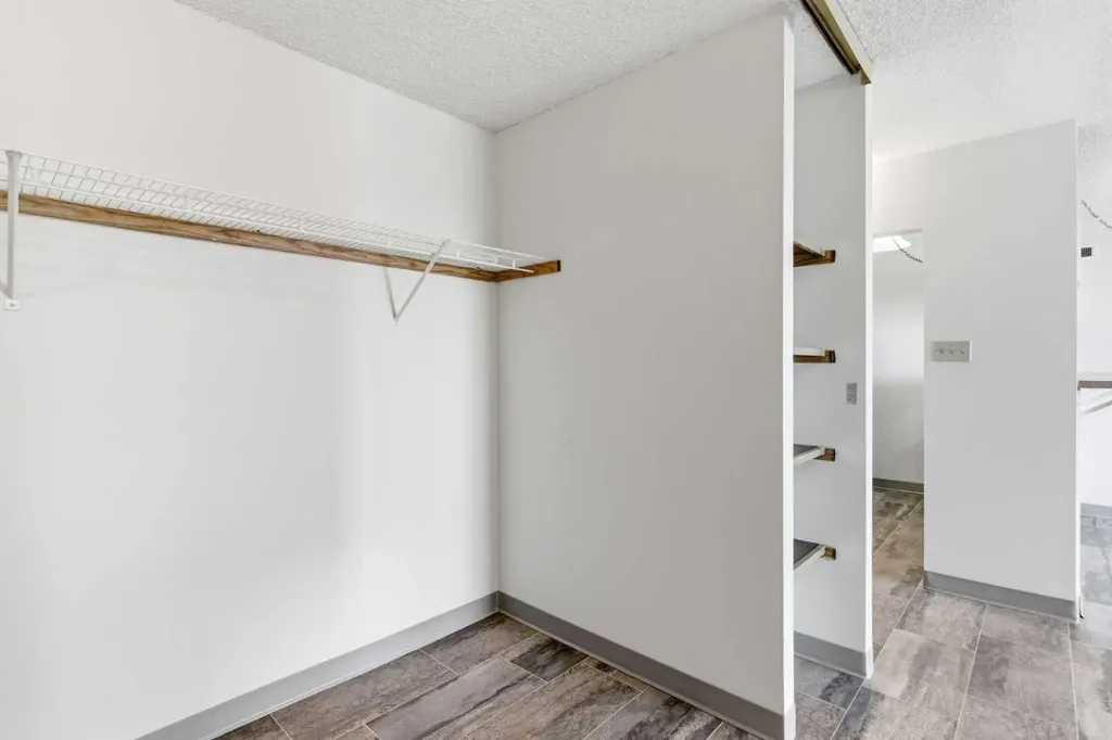 221 6 Avenue SE Calgary AB T2G 4Z9
