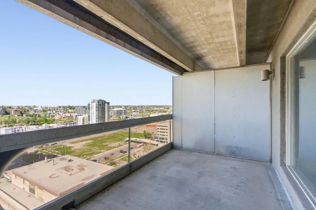 221 6 Avenue SE Calgary AB T2G 4Z9