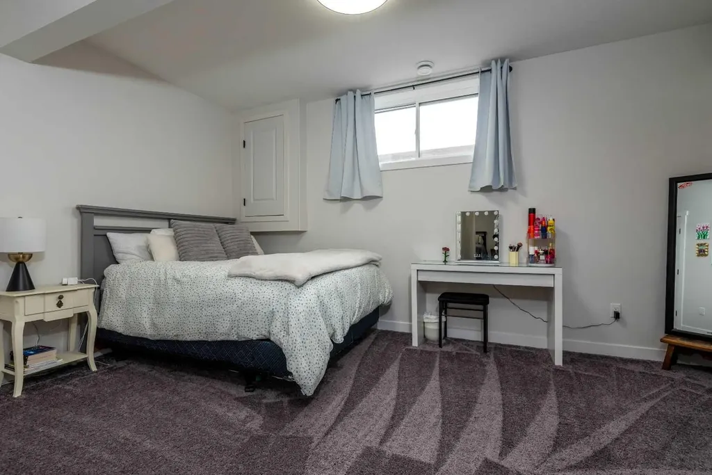 7302 37 Street Close Lloydminster AB T9V 3P7