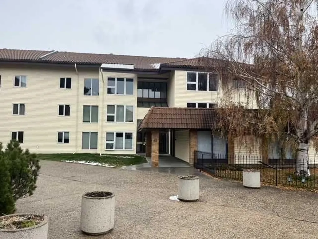 65 Temple Boulevard W Lethbridge AB T1K 5M2