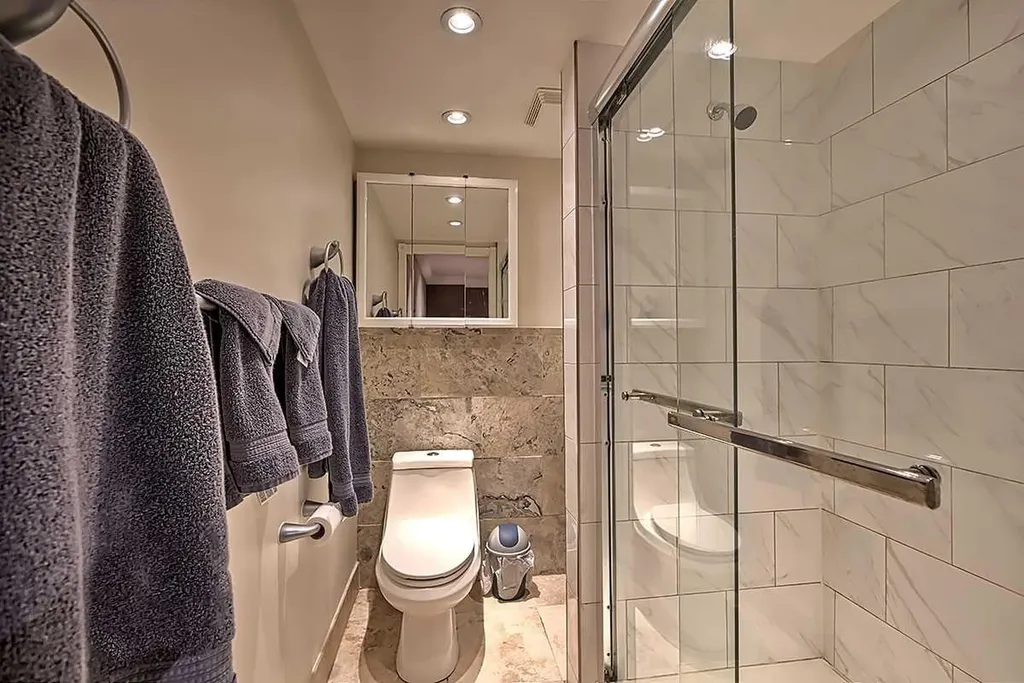 48 Deermont Way SE Calgary AB T2J 5P3