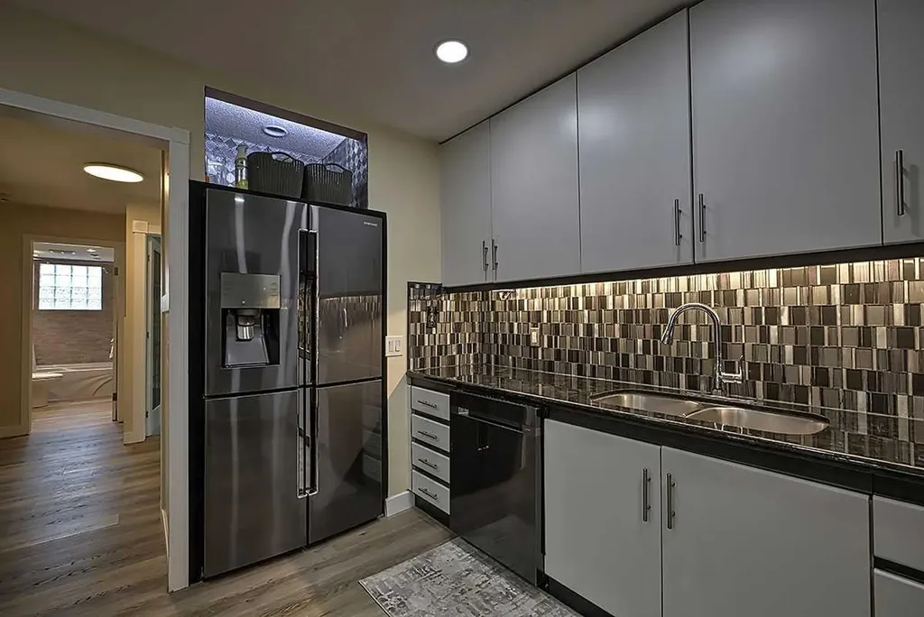 48 Deermont Way SE Calgary AB T2J 5P3