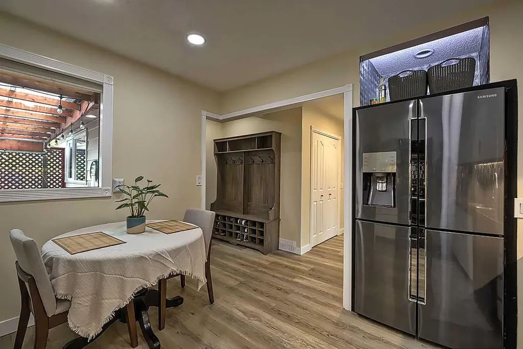48 Deermont Way SE Calgary AB T2J 5P3