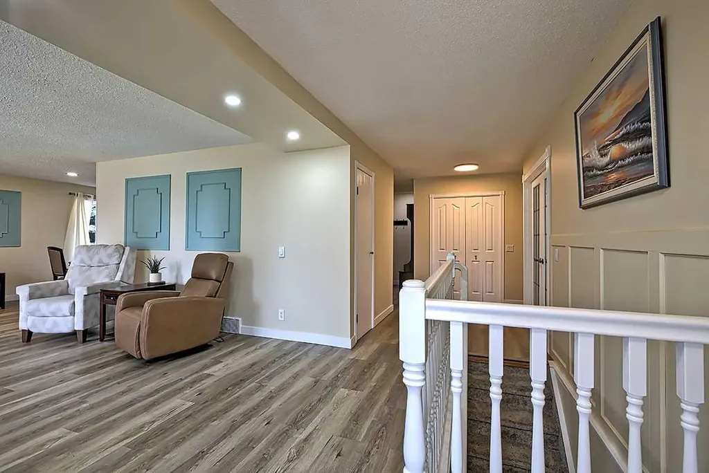 48 Deermont Way SE Calgary AB T2J 5P3