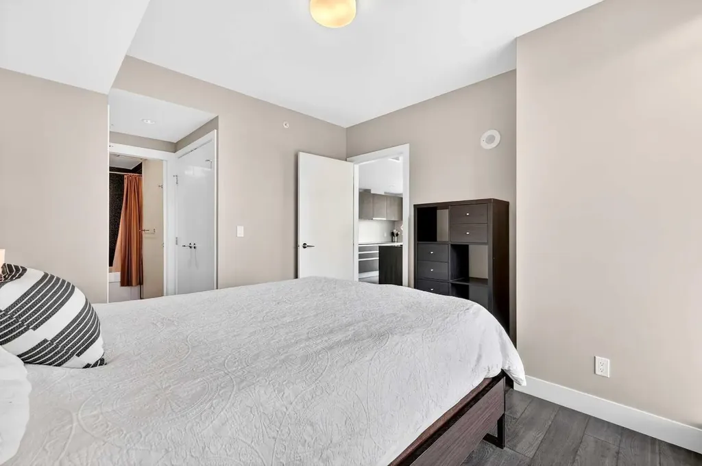 1188 3 Street SE Calgary AB T2G 1H8