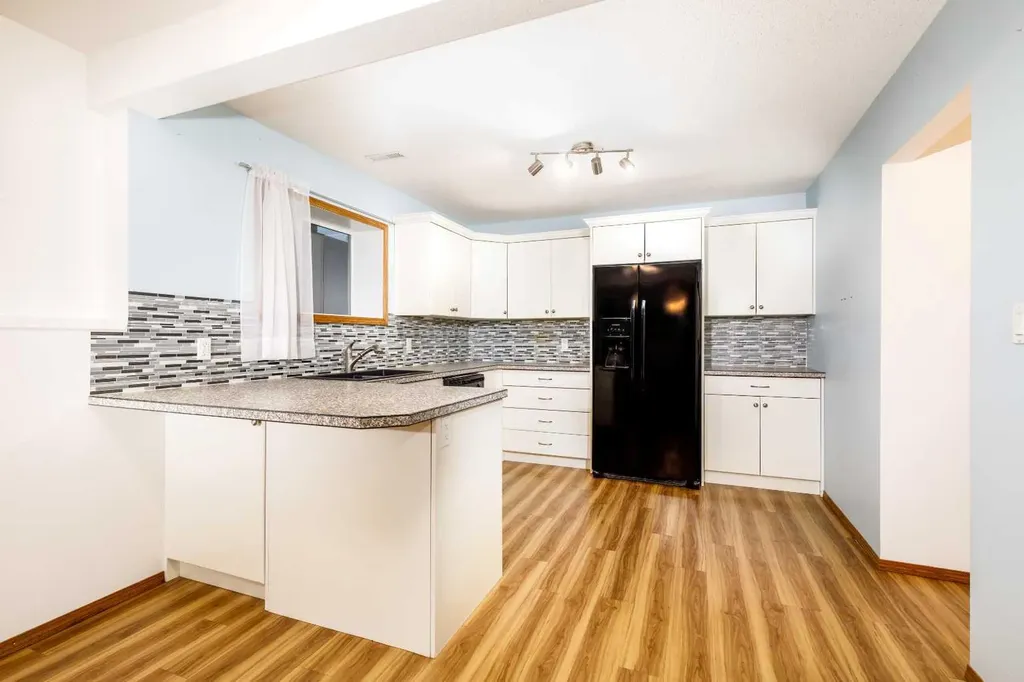 77 Briarwood Crescent Blackfalds AB T0M 0J0