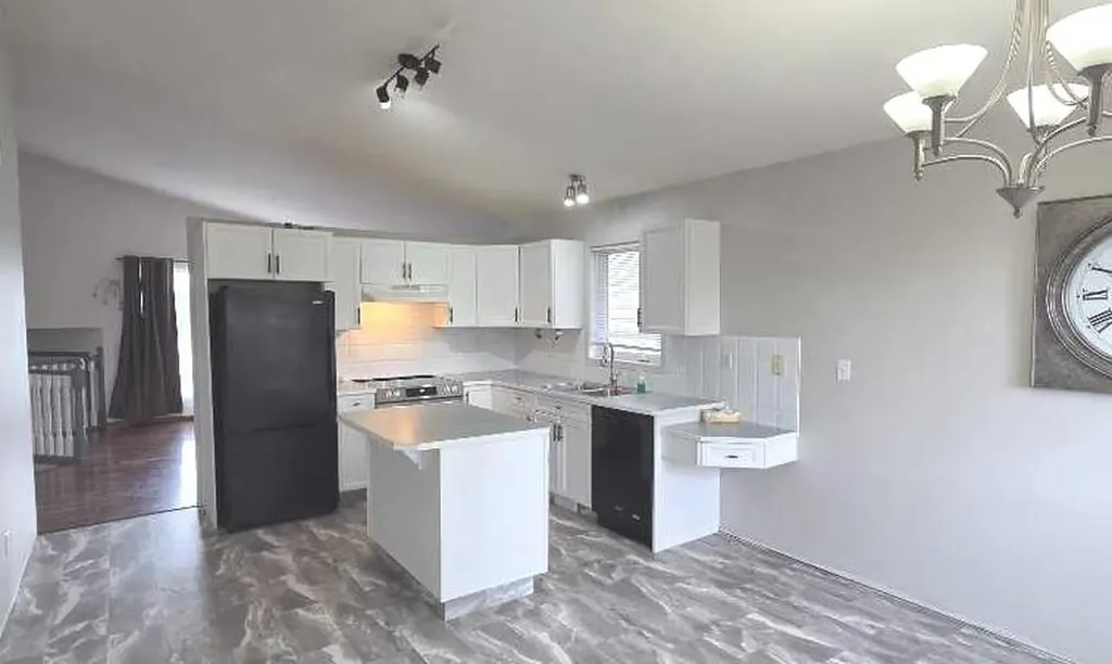 77 Briarwood Crescent Blackfalds AB T0M 0J0