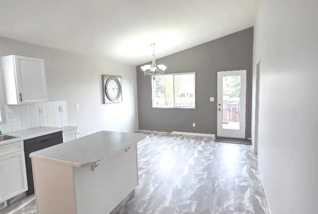77 Briarwood Crescent Blackfalds AB T0M 0J0