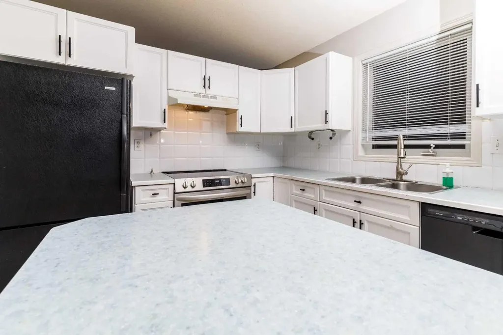 77 Briarwood Crescent Blackfalds AB T0M 0J0
