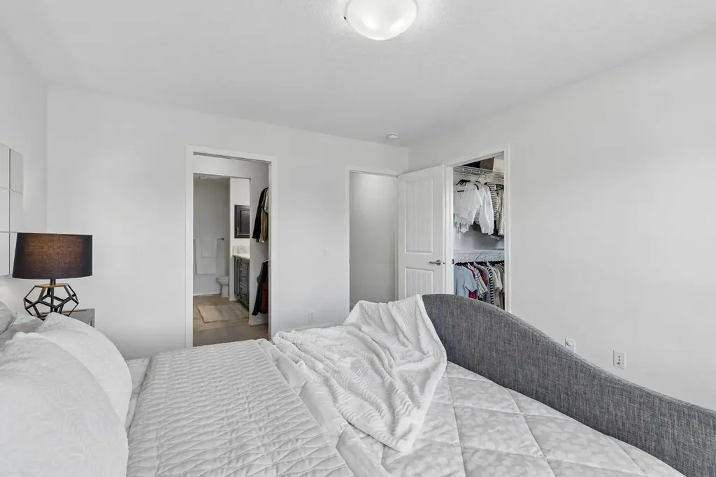 159 Belmont Terrace SW Calgary AB T2X 4X2