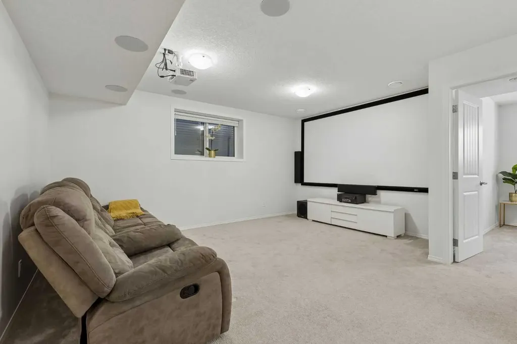 159 Belmont Terrace SW Calgary AB T2X 4X2