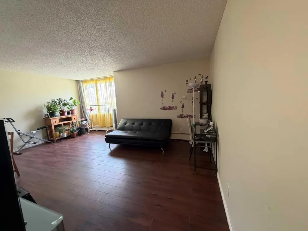 111 Charles Avenue Fort Mcmurray AB T9H 1R3
