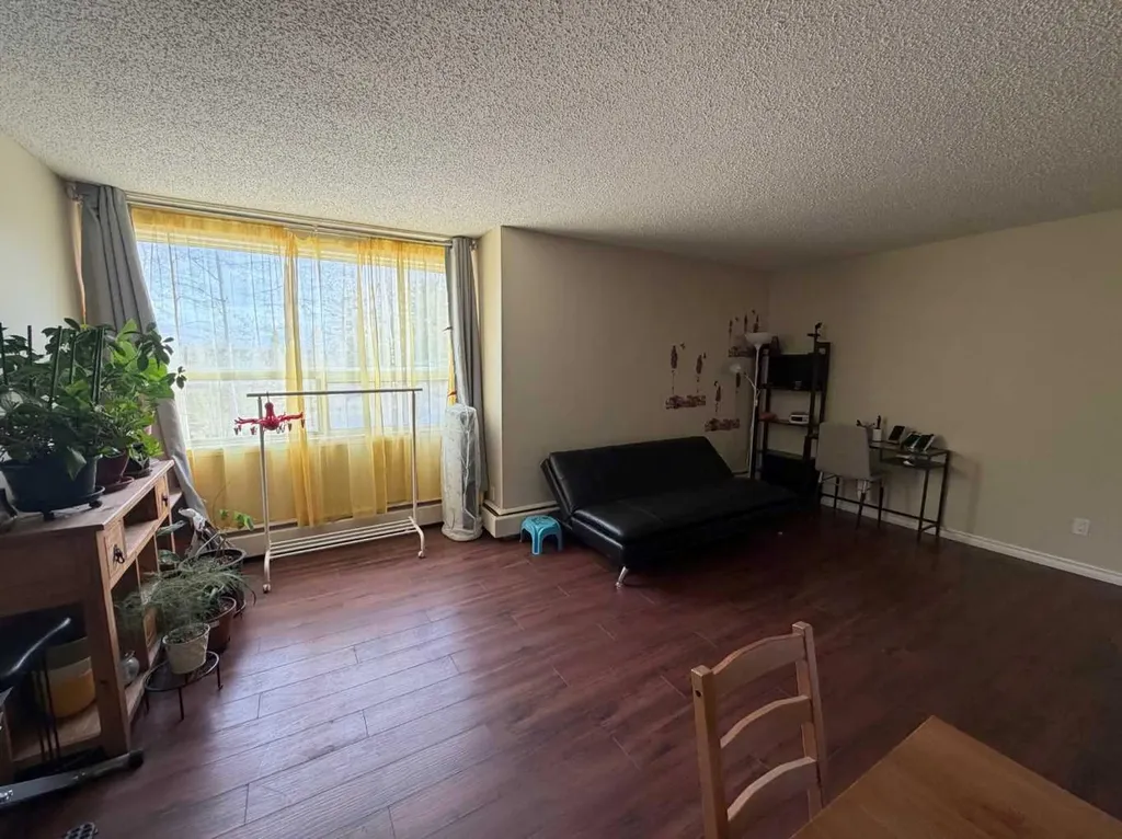 111 Charles Avenue Fort Mcmurray AB T9H 1R3
