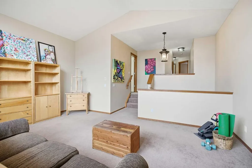 276 Kincora Heights NW Calgary AB T3R 1N6
