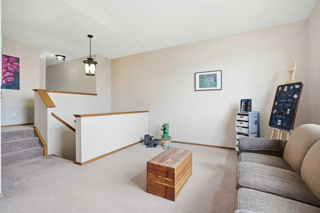 276 Kincora Heights NW Calgary AB T3R 1N6