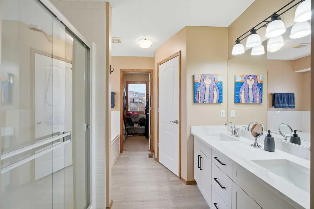 276 Kincora Heights NW Calgary AB T3R 1N6