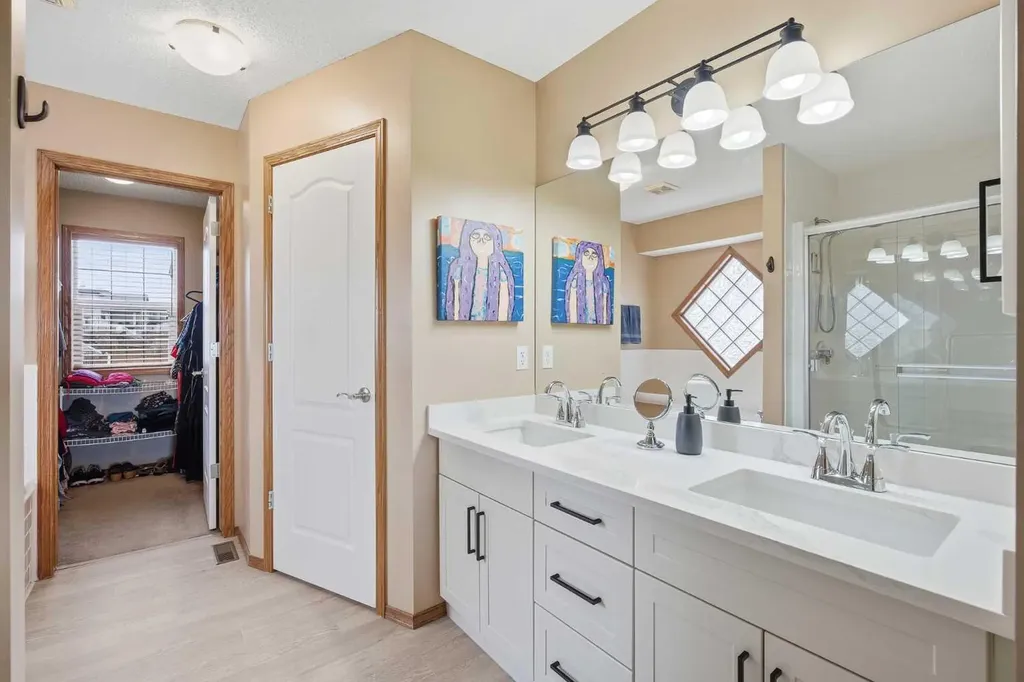276 Kincora Heights NW Calgary AB T3R 1N6