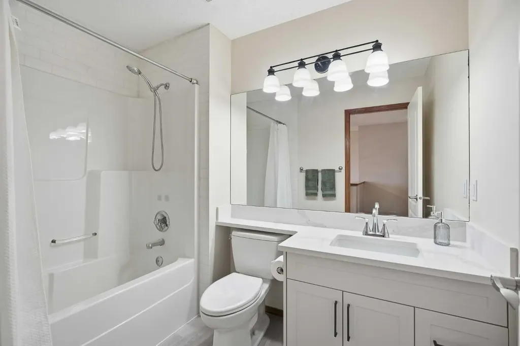 276 Kincora Heights NW Calgary AB T3R 1N6