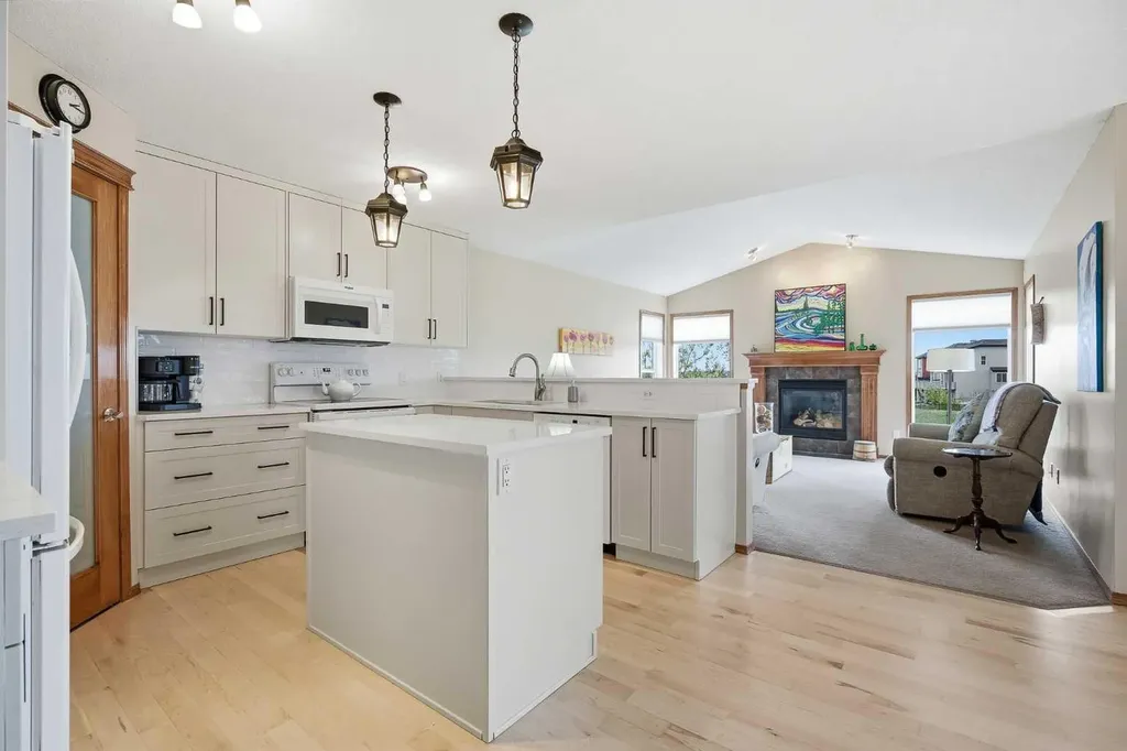 276 Kincora Heights NW Calgary AB T3R 1N6