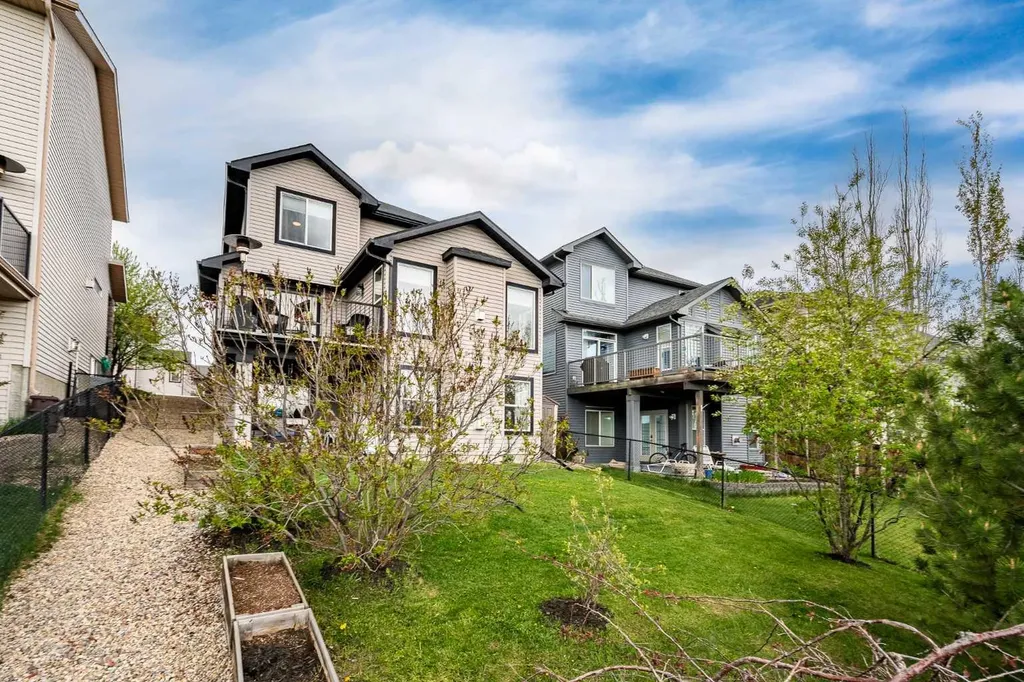276 Kincora Heights NW Calgary AB T3R 1N6
