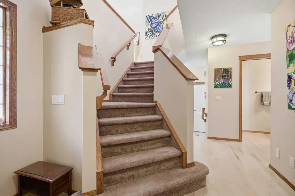 276 Kincora Heights NW Calgary AB T3R 1N6