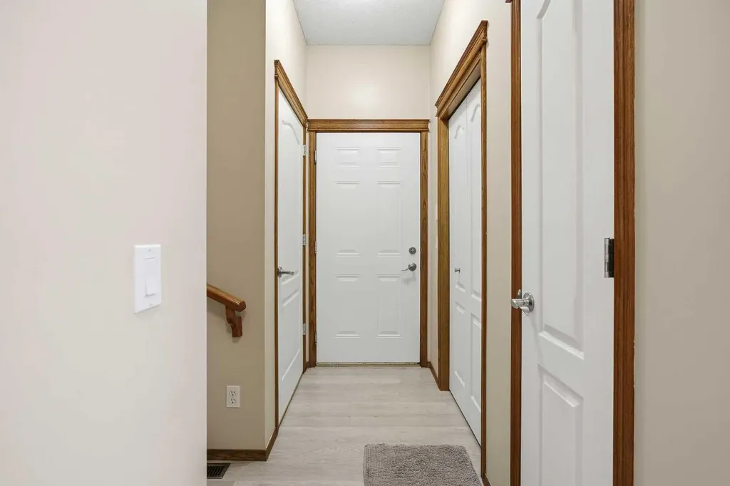 276 Kincora Heights NW Calgary AB T3R 1N6