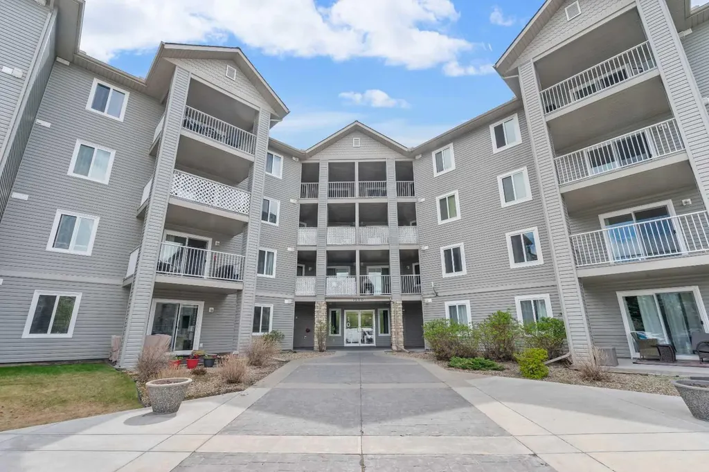 604 8 Street SW Airdrie AB T4B 2W4