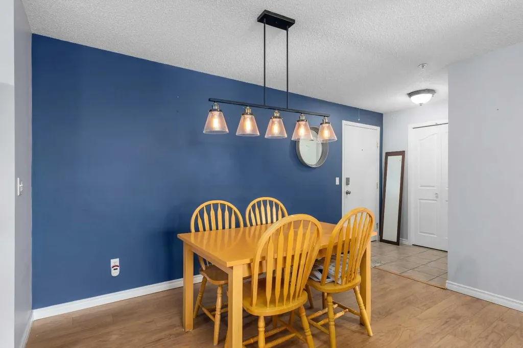 604 8 Street SW Airdrie AB T4B 2W4
