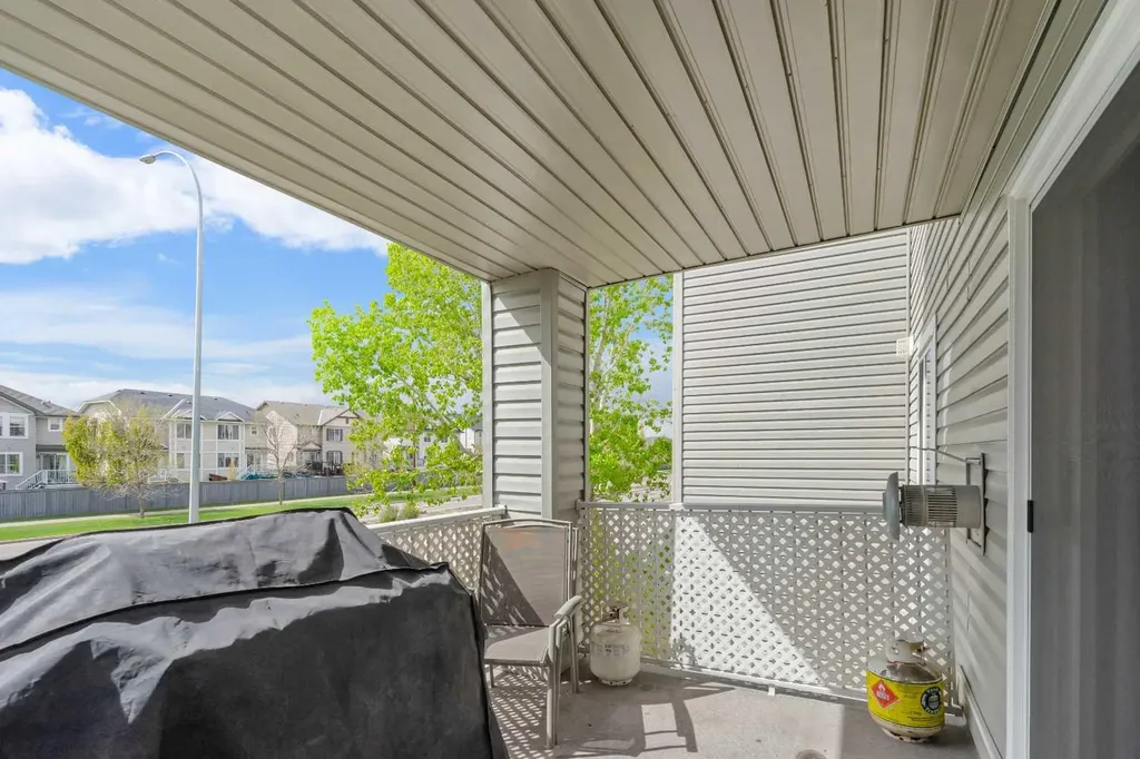 604 8 Street SW Airdrie AB T4B 2W4