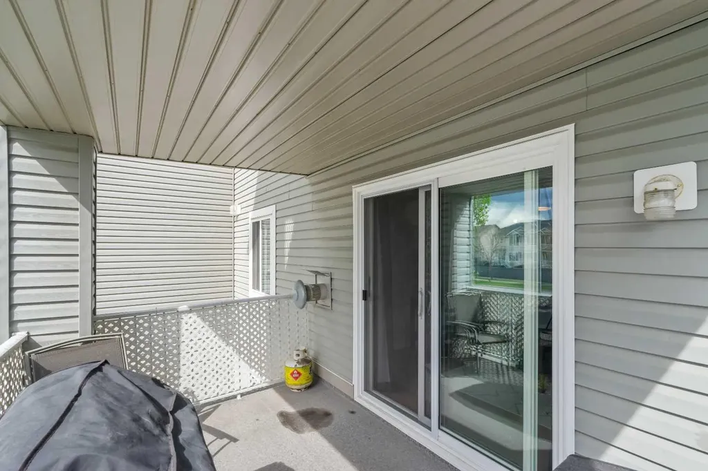 604 8 Street SW Airdrie AB T4B 2W4