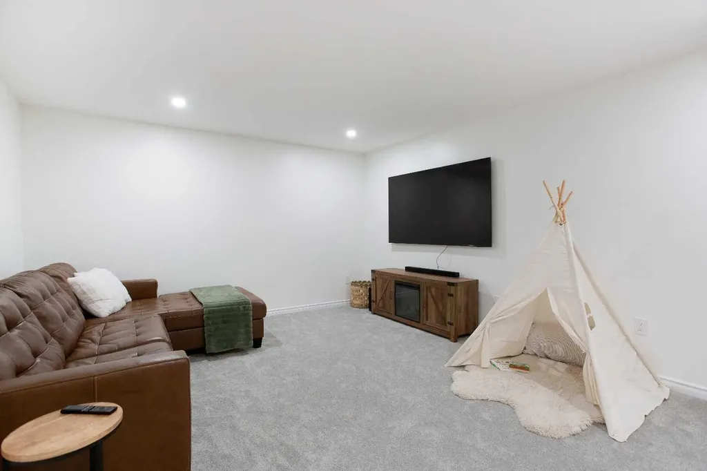 530 Chaparral Drive SE Calgary AB T2X 3W2