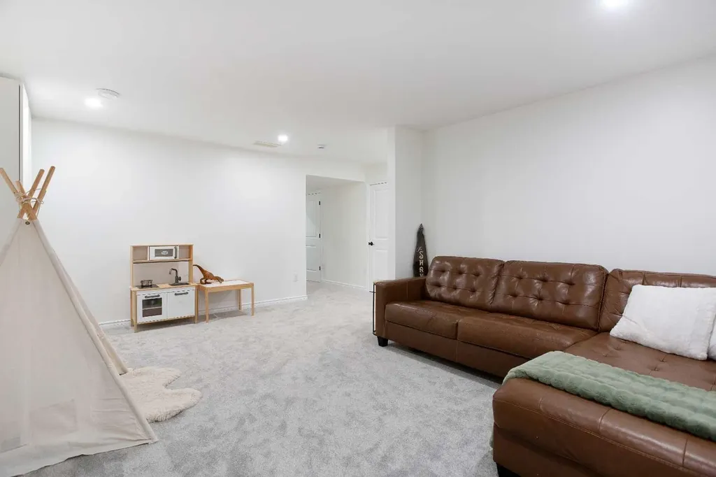 530 Chaparral Drive SE Calgary AB T2X 3W2