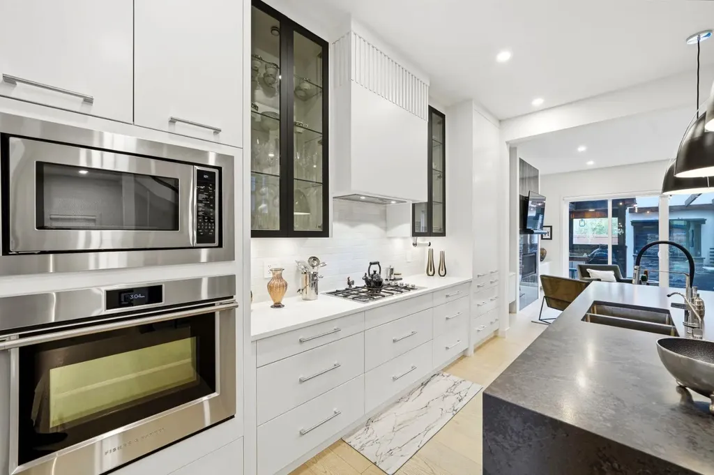 1308 Colgrove Avenue NE Calgary AB T2E 5C4