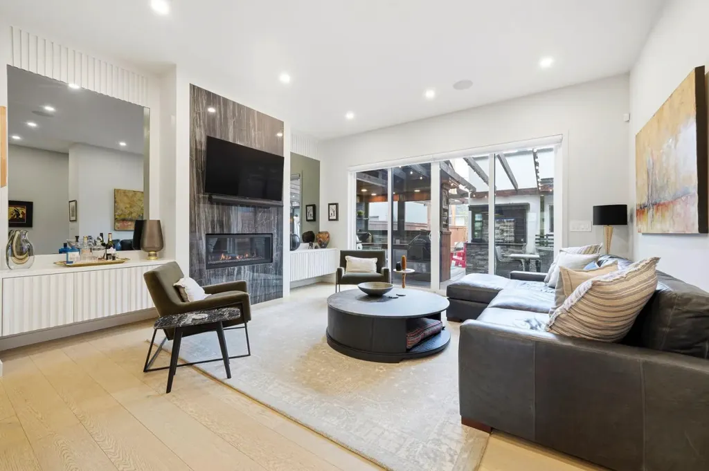 1308 Colgrove Avenue NE Calgary AB T2E 5C4