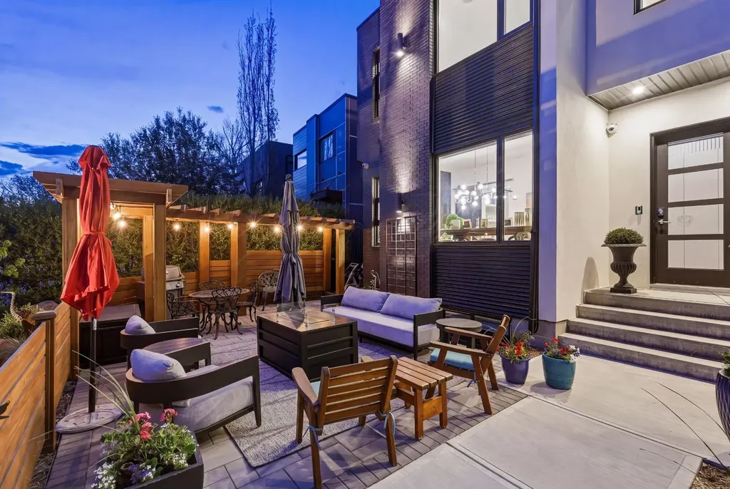 1308 Colgrove Avenue NE Calgary AB T2E 5C4