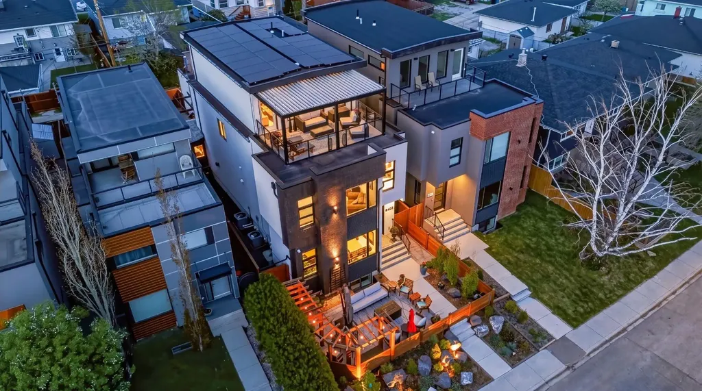 1308 Colgrove Avenue NE Calgary AB T2E 5C4