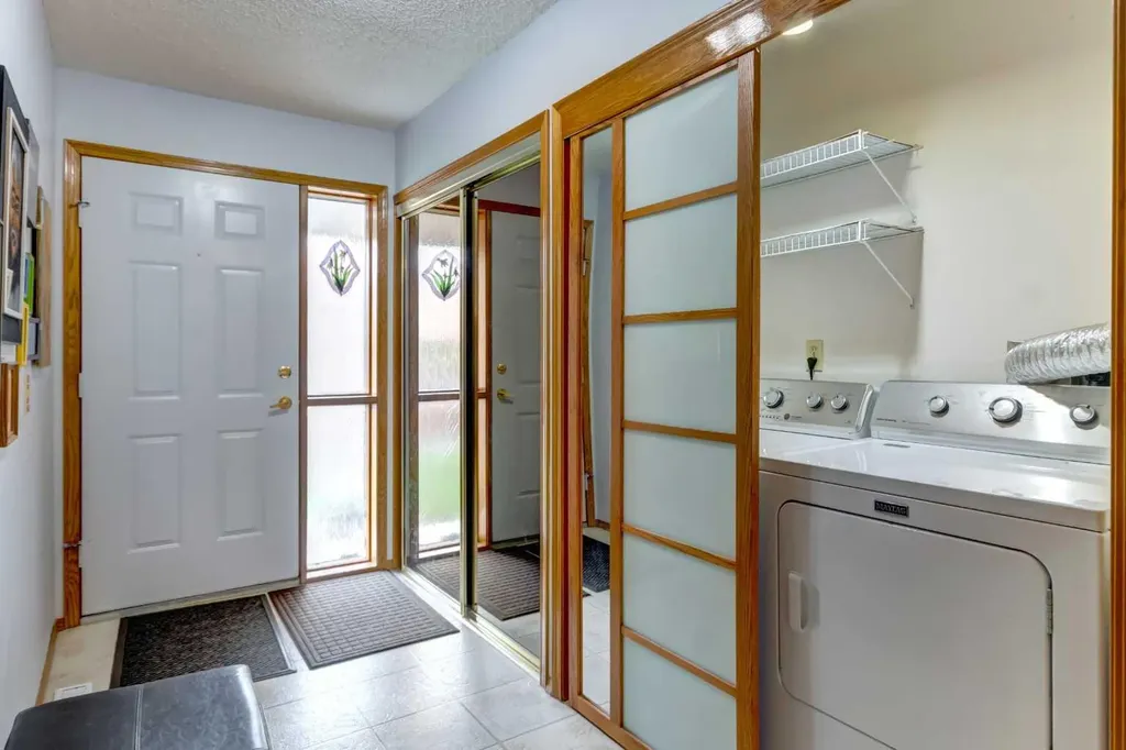 118 Strathcona Road SW Calgary AB T3H 1P3