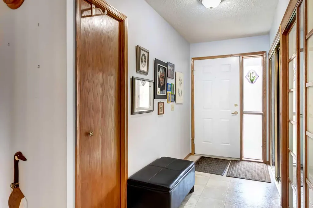118 Strathcona Road SW Calgary AB T3H 1P3