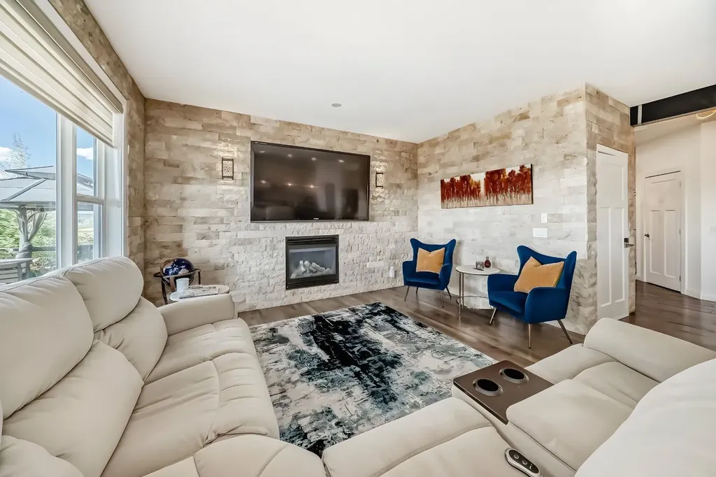 89 Evansdale Landing NW Calgary AB T3P 0C8