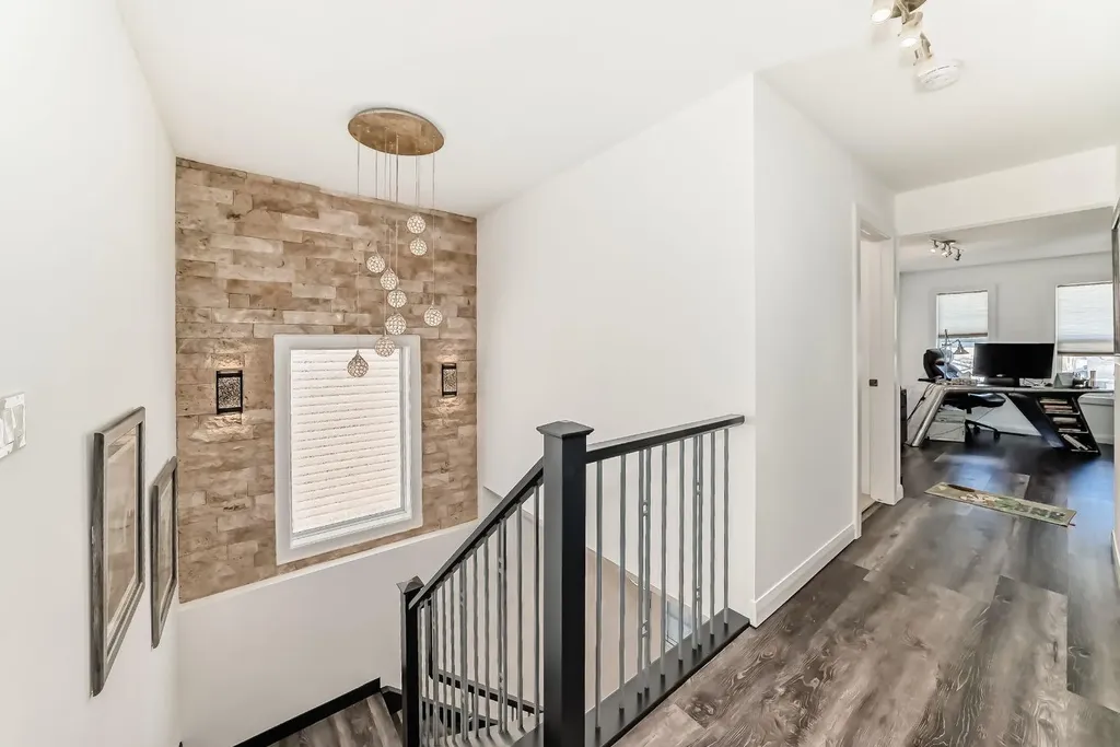 89 Evansdale Landing NW Calgary AB T3P 0C8