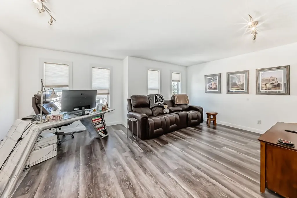 89 Evansdale Landing NW Calgary AB T3P 0C8