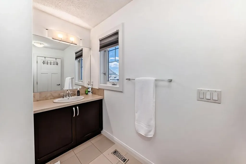 89 Evansdale Landing NW Calgary AB T3P 0C8
