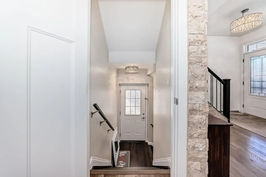 89 Evansdale Landing NW Calgary AB T3P 0C8