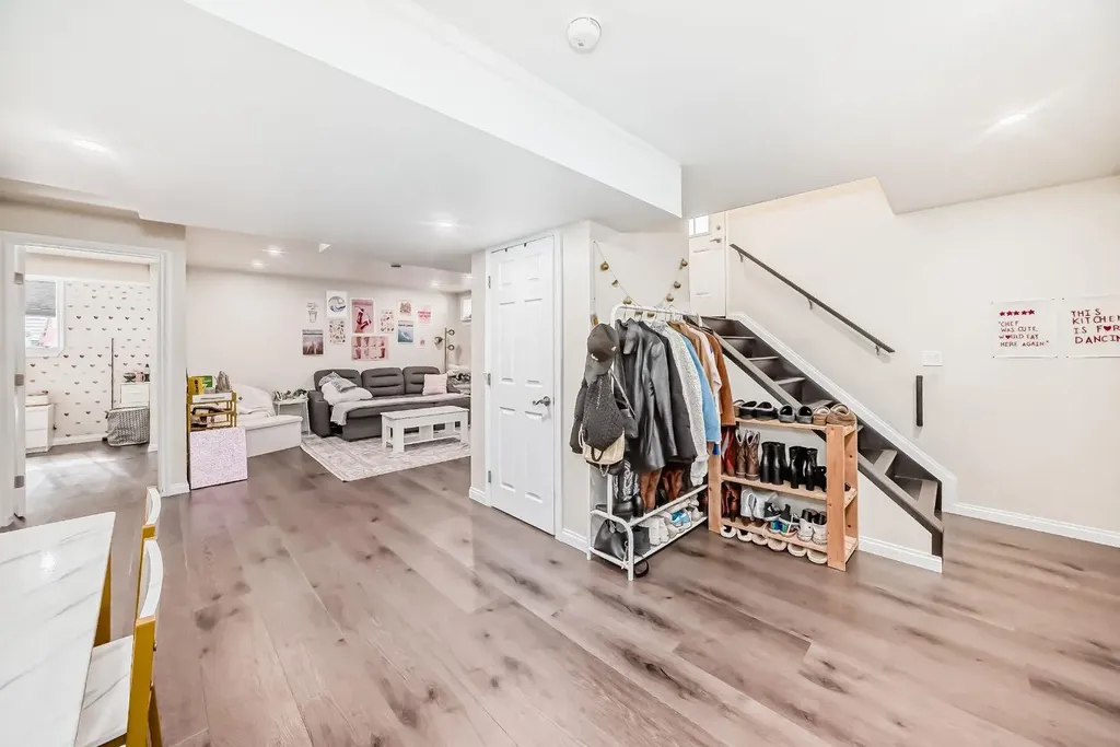89 Evansdale Landing NW Calgary AB T3P 0C8