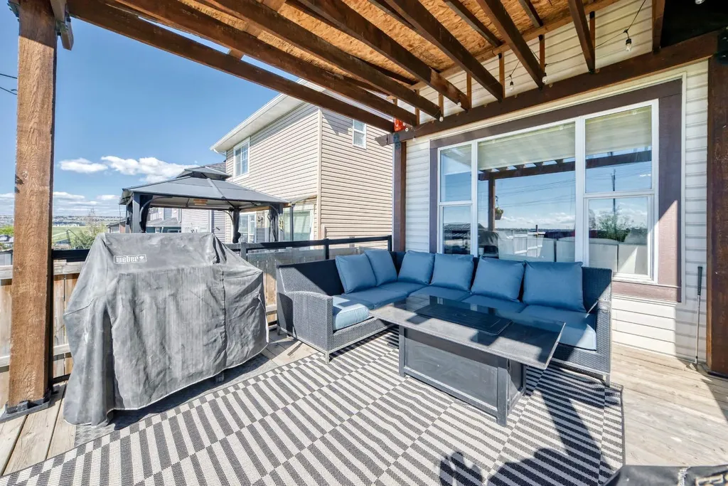 89 Evansdale Landing NW Calgary AB T3P 0C8